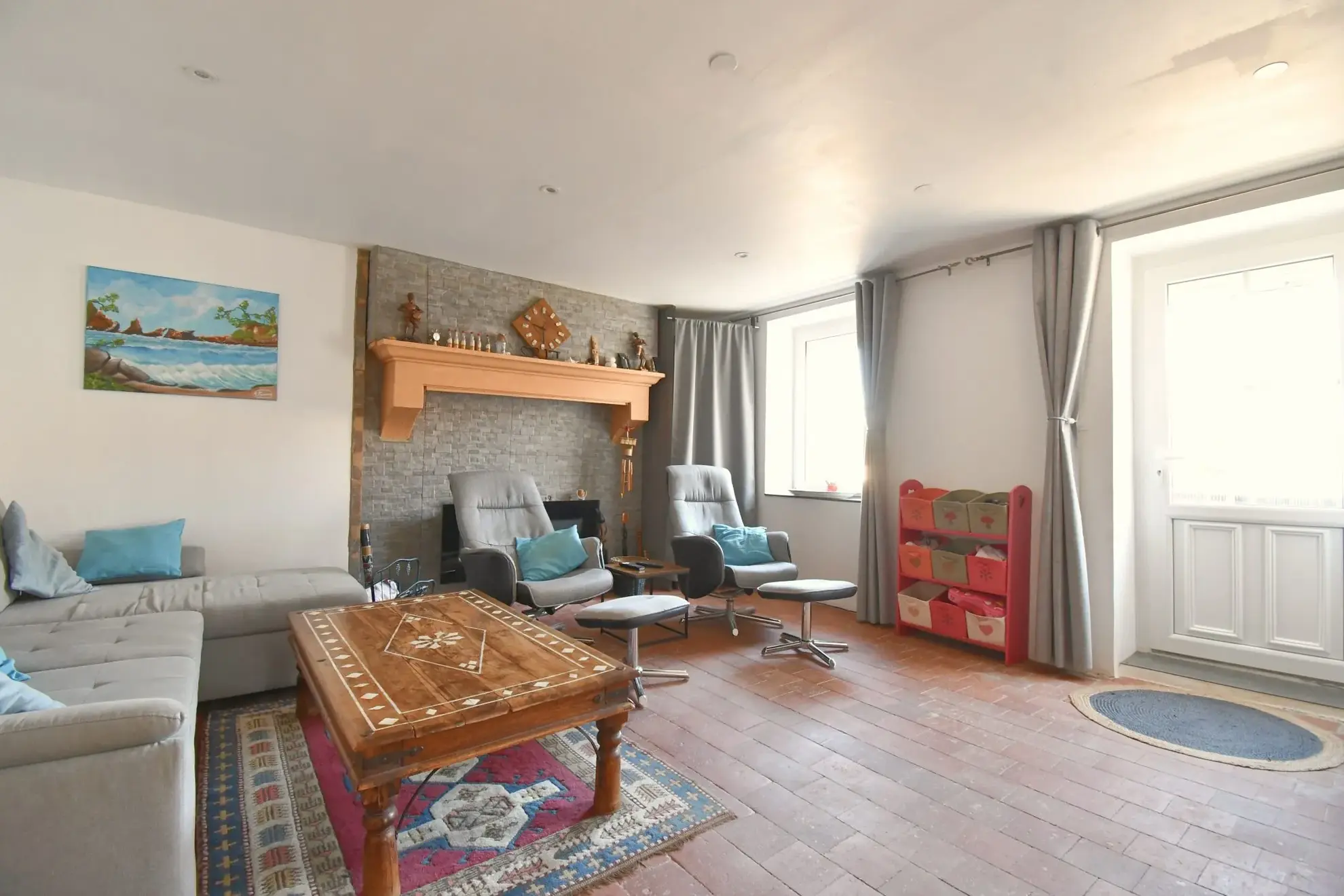 Maison de village lumineuse de 106 m² à Igornay avec studio indépendant et dépendances 