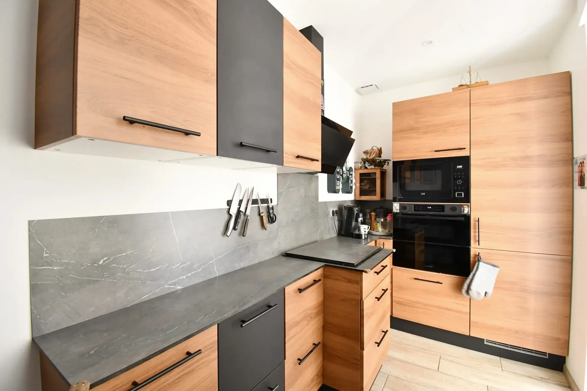 Maison de village lumineuse de 106 m² à Igornay avec studio indépendant et dépendances 