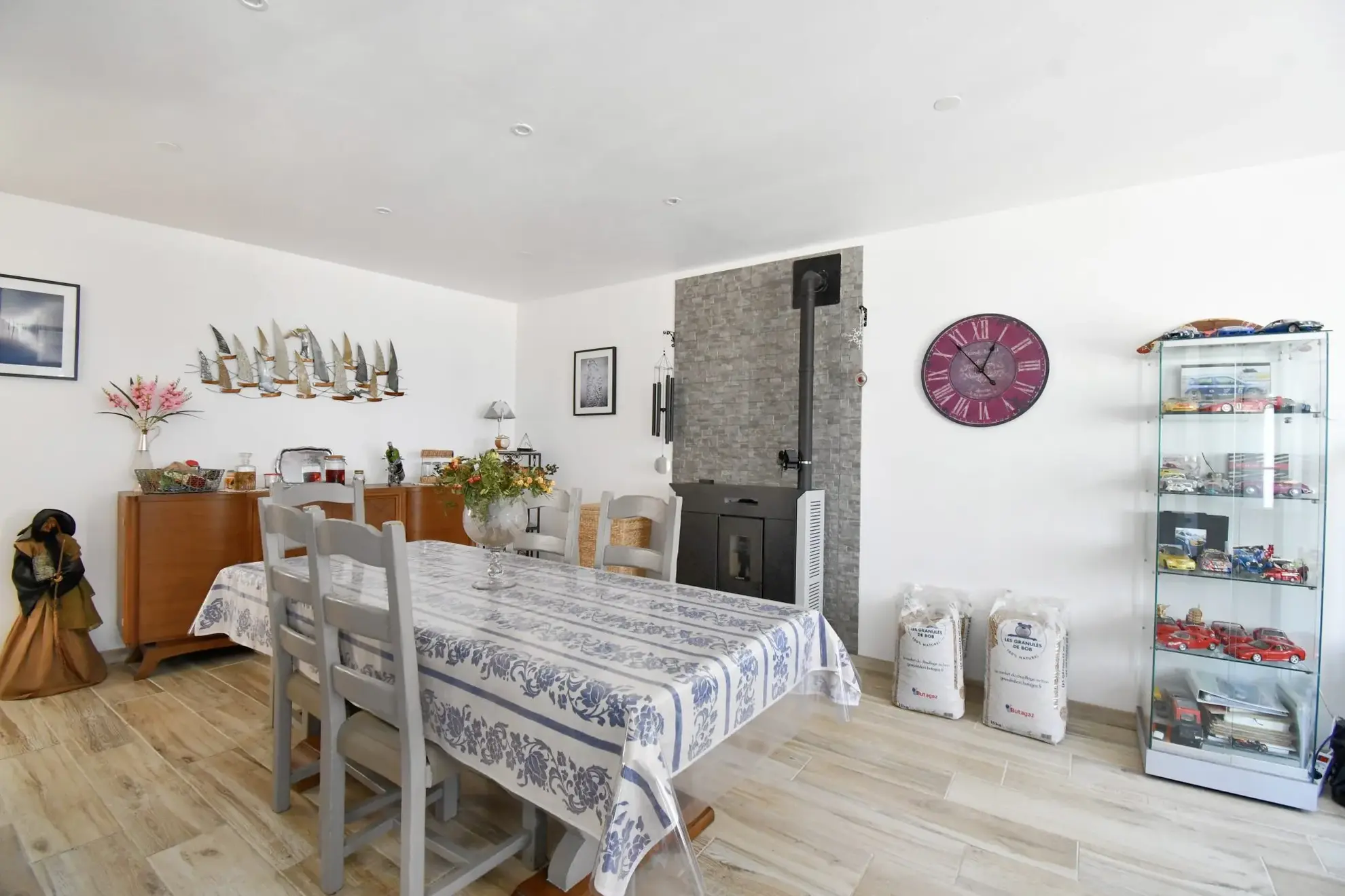 Maison de village lumineuse de 106 m² à Igornay avec studio indépendant et dépendances 