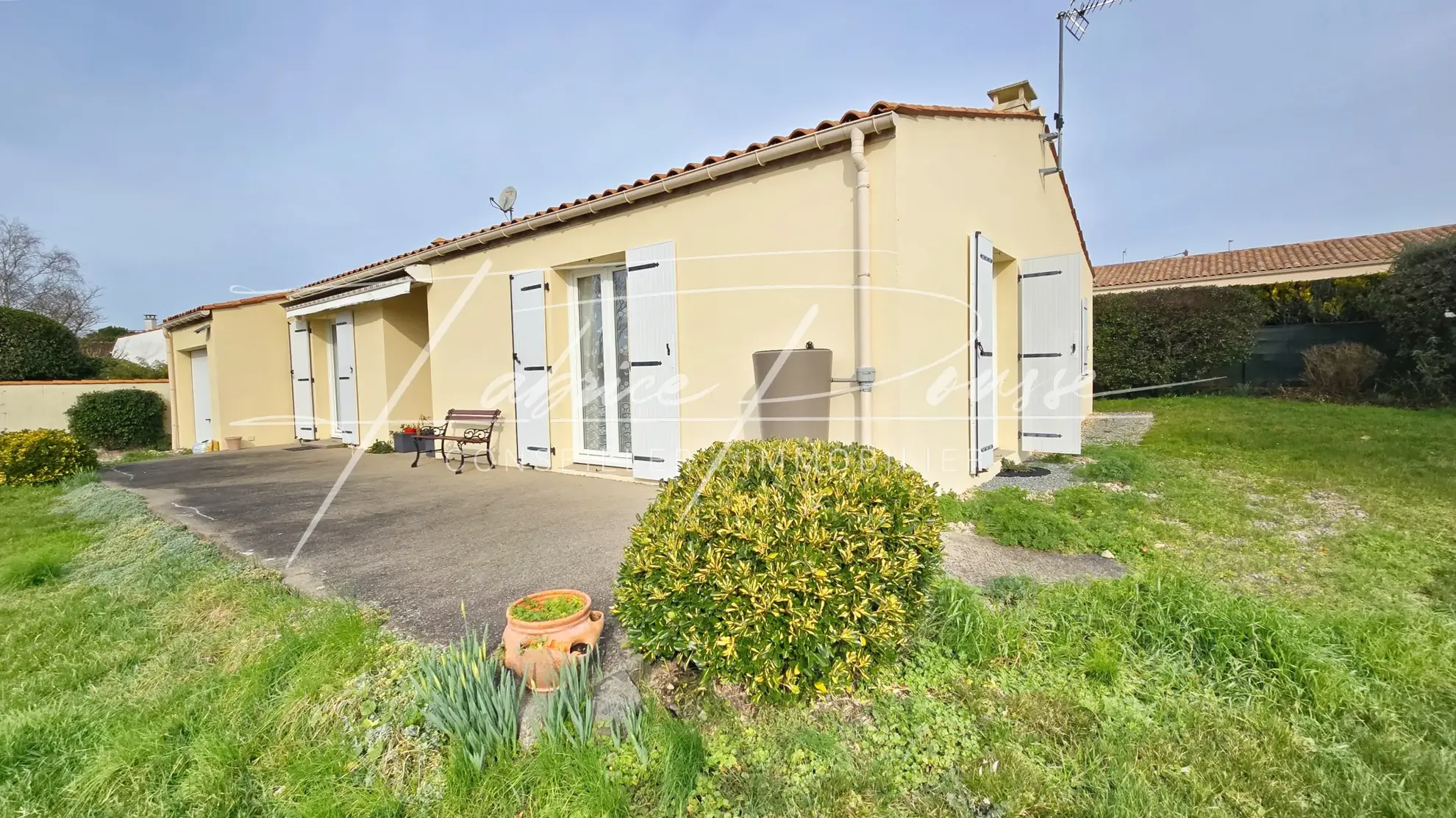 Maison 4 pièces avec 3 chambres à Surgères, proximité La Rochelle 
