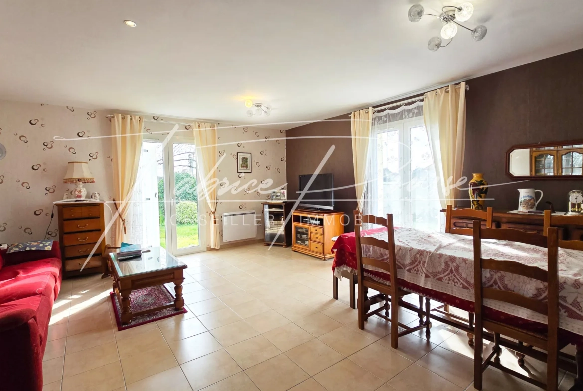 Maison 4 pièces avec 3 chambres à Surgères, proximité La Rochelle 