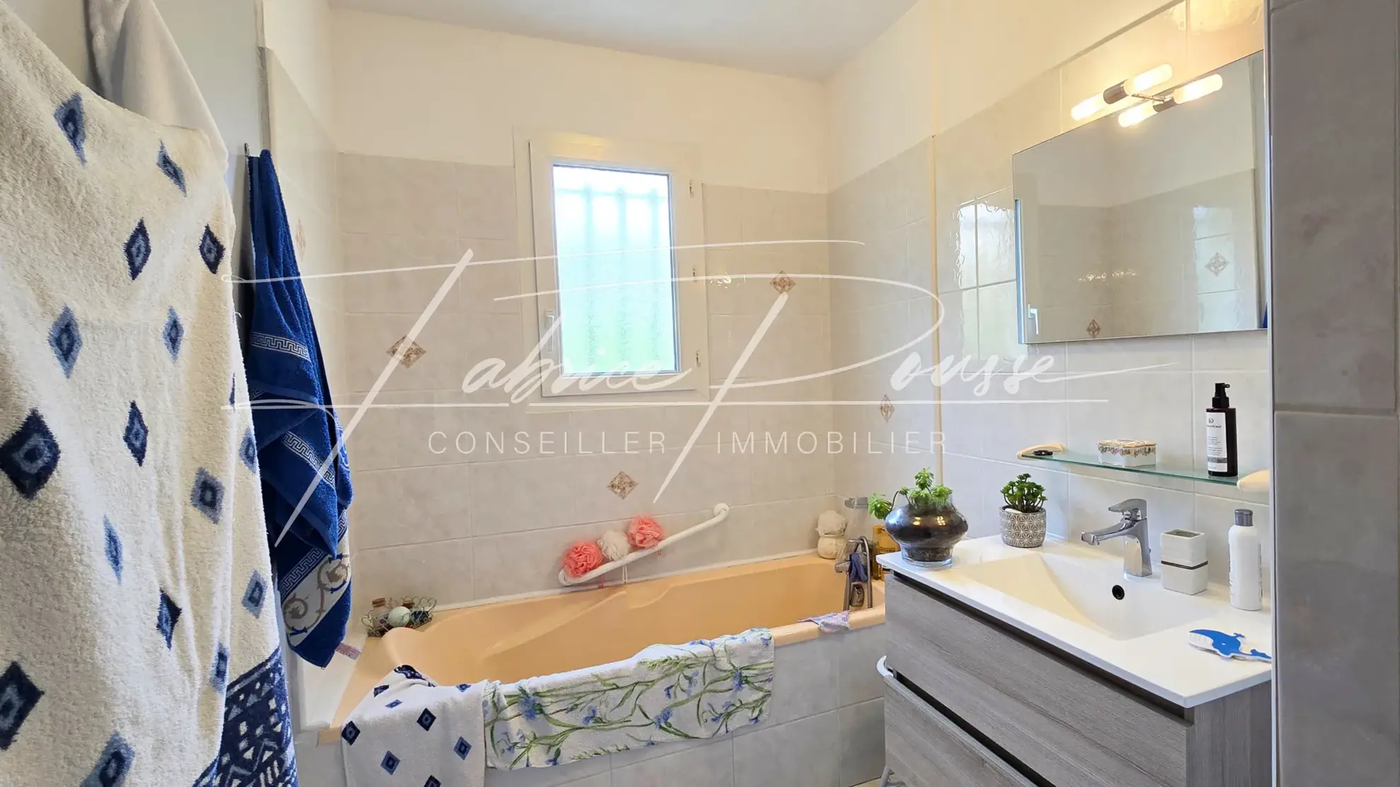 Maison 4 pièces avec 3 chambres à Surgères, proximité La Rochelle 