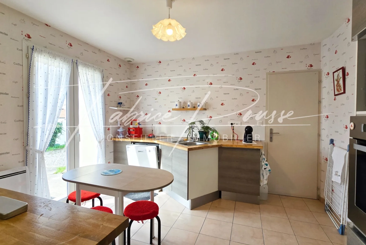 Maison 4 pièces avec 3 chambres à Surgères, proximité La Rochelle 
