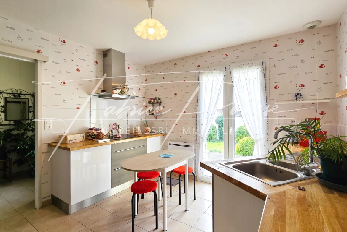 Maison 4 pièces avec 3 chambres à Surgères, proximité La Rochelle 