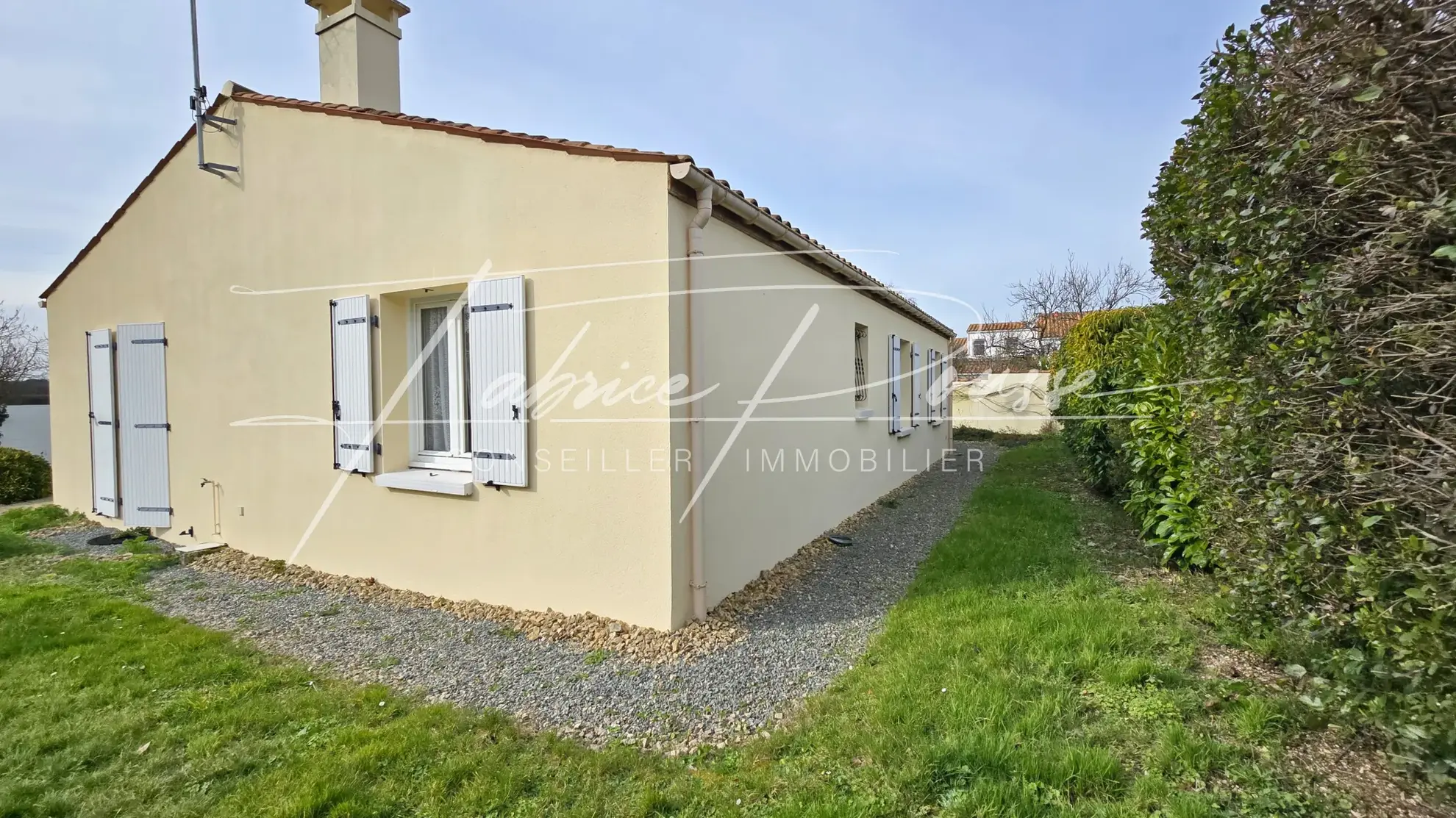 Maison 4 pièces avec 3 chambres à Surgères, proximité La Rochelle 