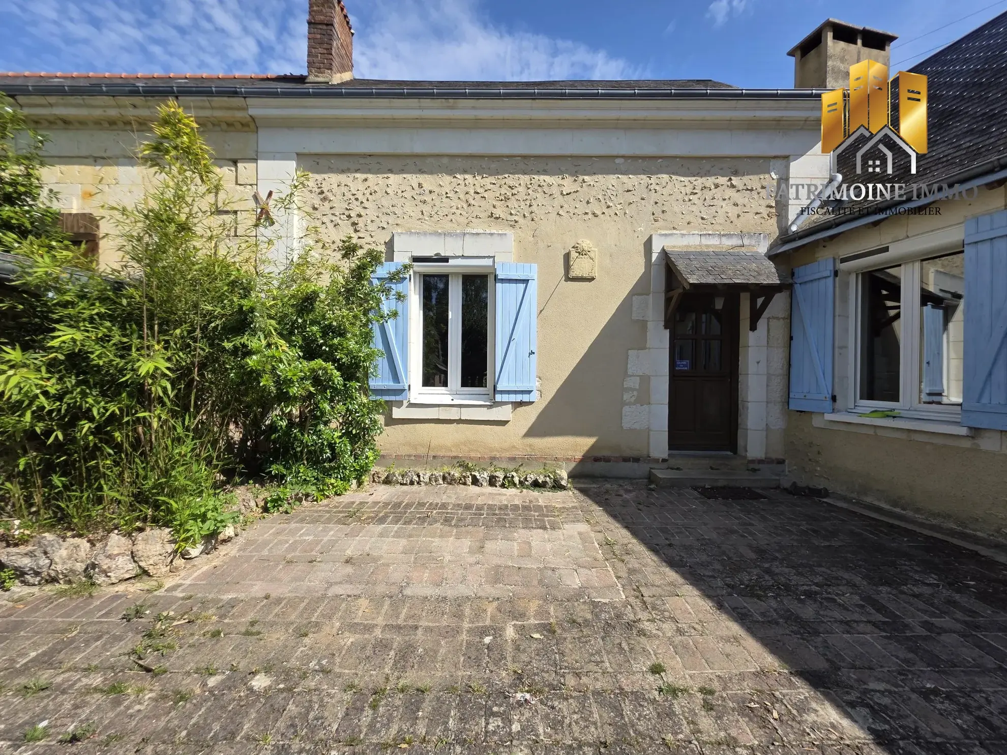 Longère à Flée (72500) avec dépendances, 4 chambres, proche forêt pour résidence ou investissement 
