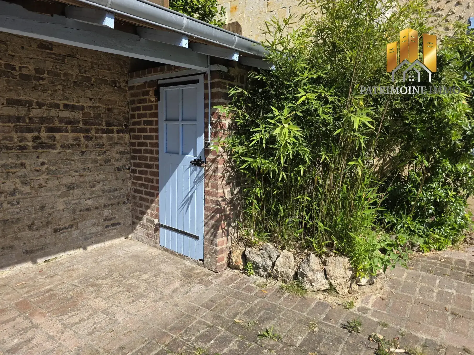 Longère à Flée (72500) avec dépendances, 4 chambres, proche forêt pour résidence ou investissement 