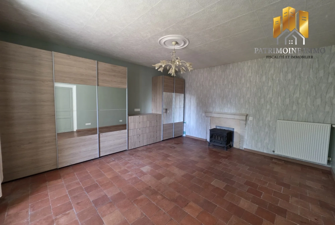 Longère à Flée (72500) avec dépendances, 4 chambres, proche forêt pour résidence ou investissement 