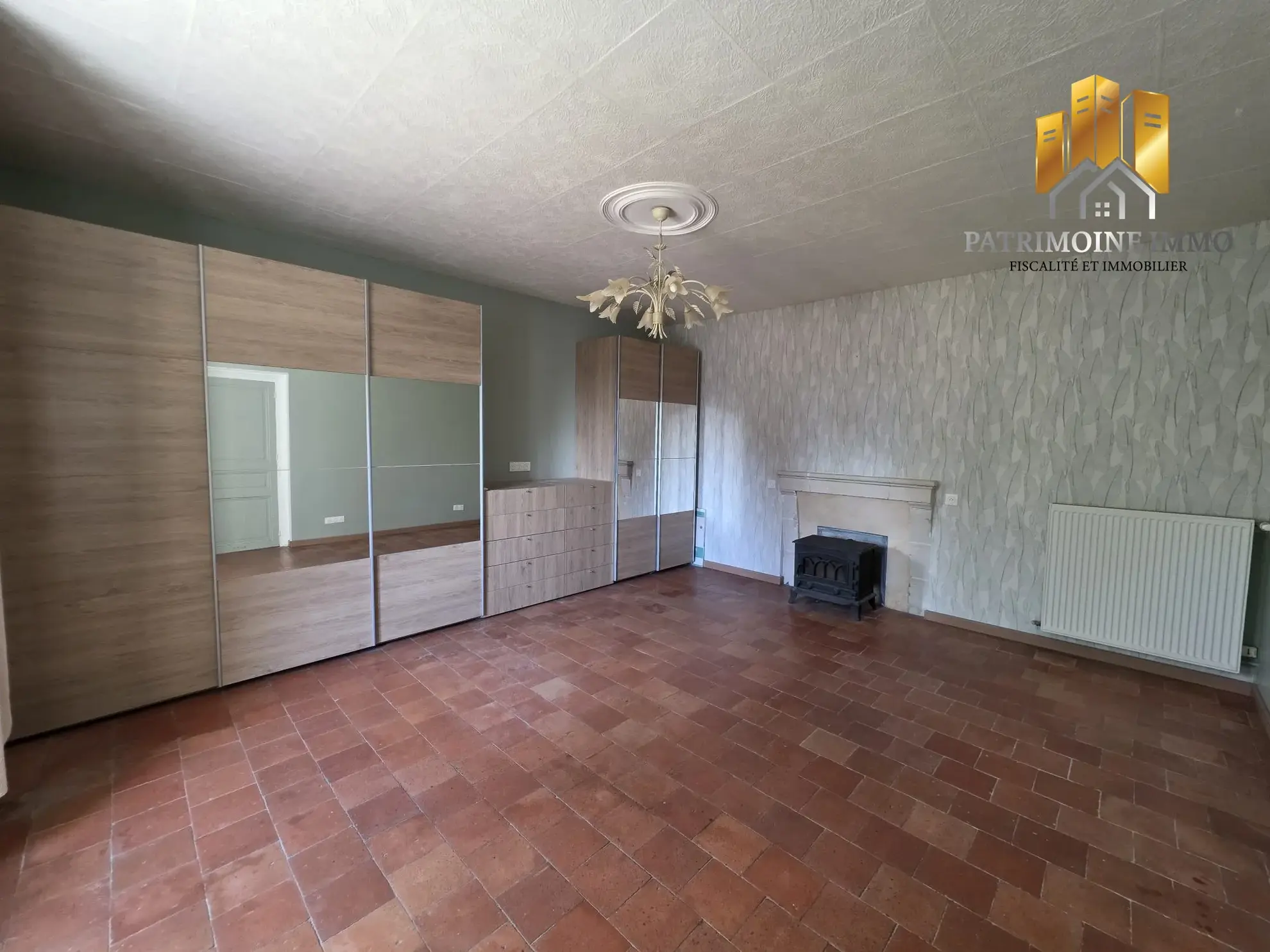 Longère à Flée (72500) avec dépendances, 4 chambres, proche forêt pour résidence ou investissement 