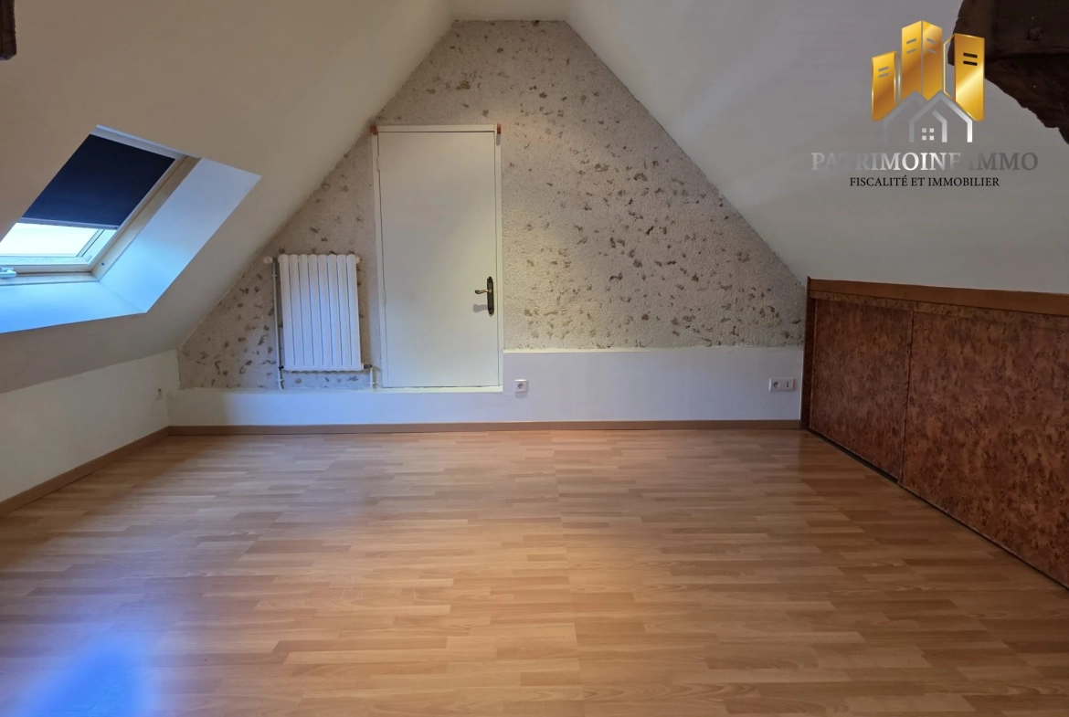 Longère à Flée (72500) avec dépendances, 4 chambres, proche forêt pour résidence ou investissement 