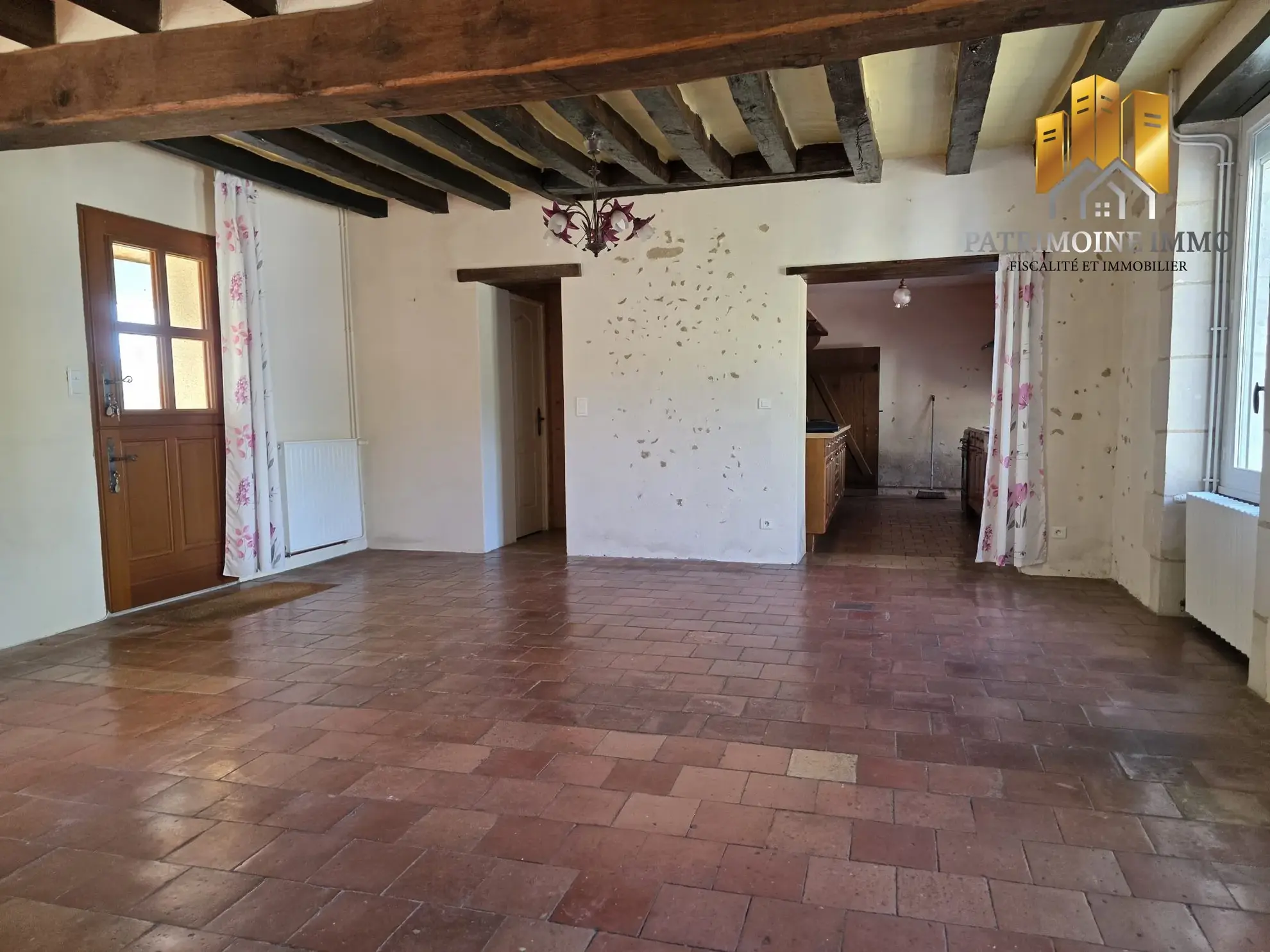 Longère à Flée (72500) avec dépendances, 4 chambres, proche forêt pour résidence ou investissement 