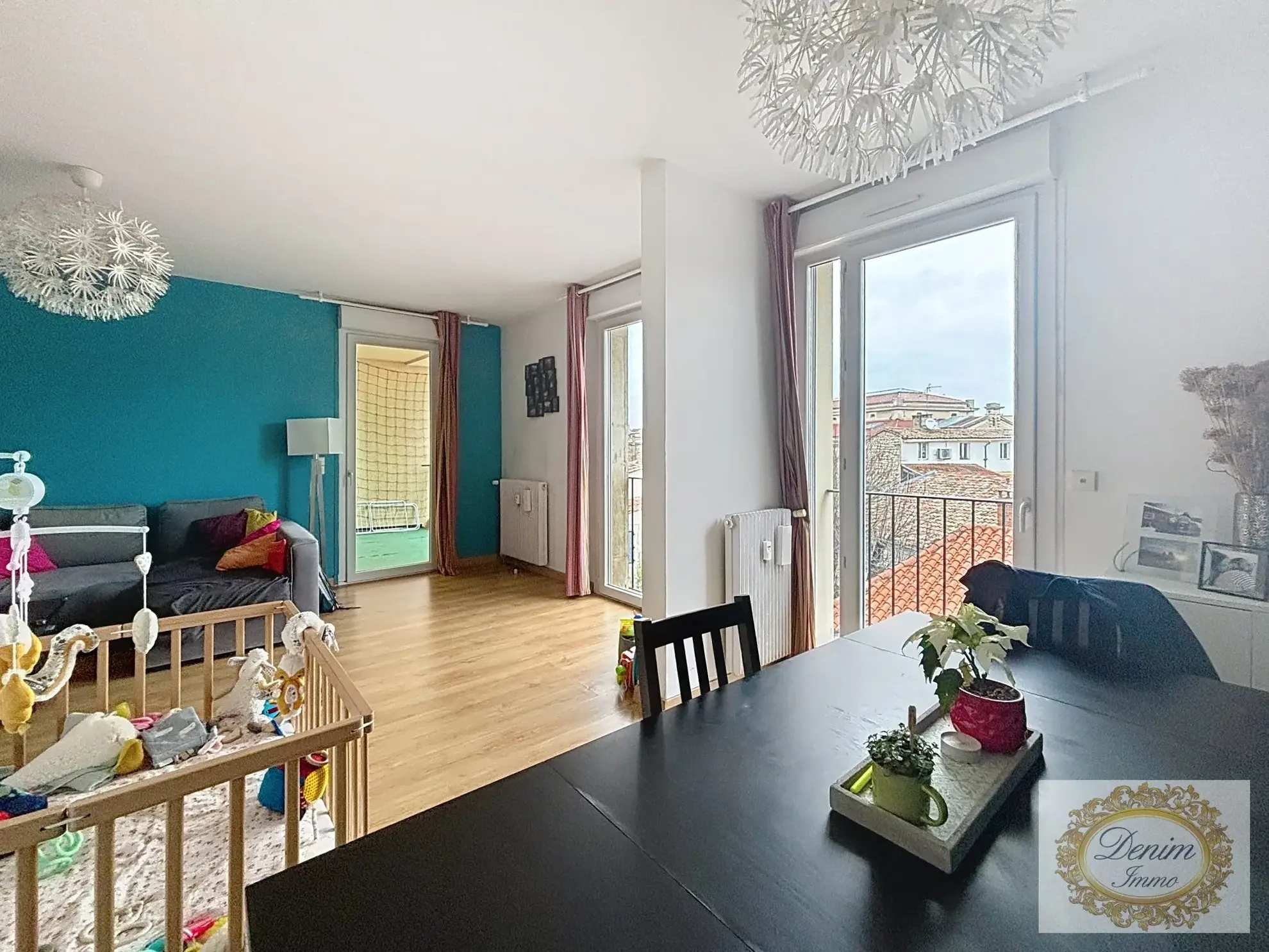 Appartement T3 lumineux de 85 m² avec terrasse et parking à Nîmes 
