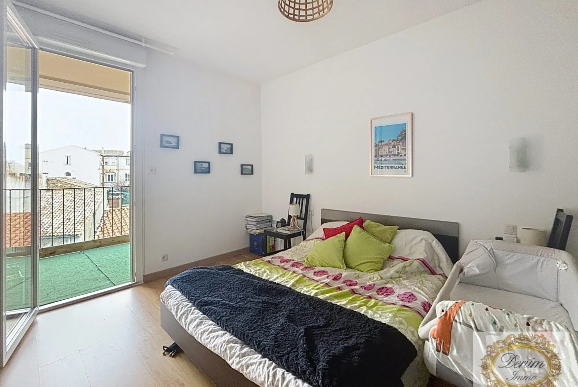 Appartement T3 lumineux de 85 m² avec terrasse et parking à Nîmes 
