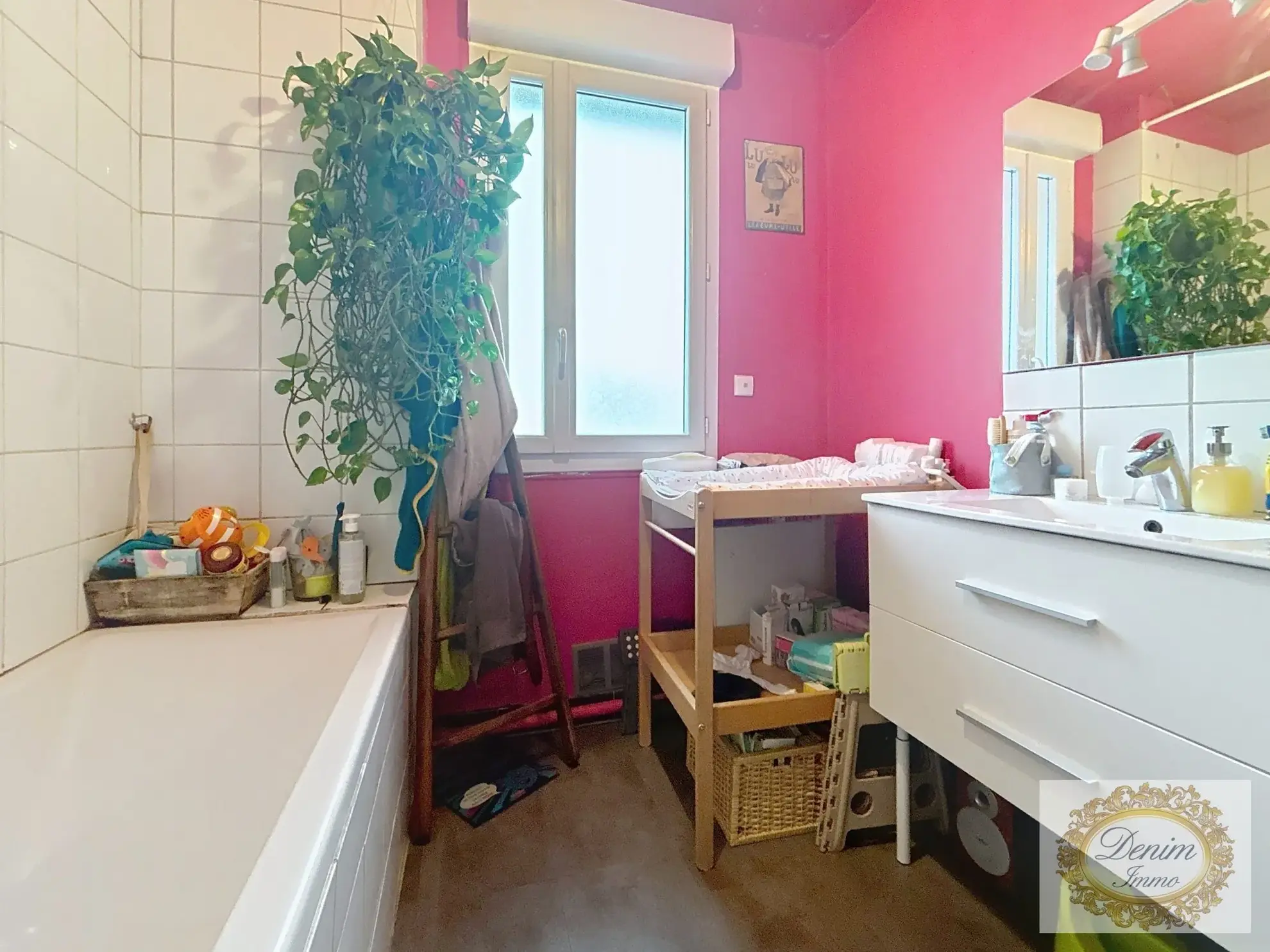 Appartement T3 lumineux de 85 m² avec terrasse et parking à Nîmes 