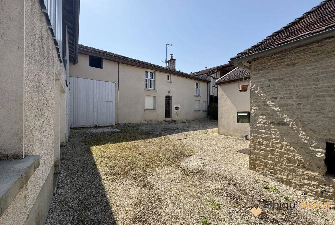 Ferme à vendre à Saulcy, Côte des Bars – Maison avec dépendances et terrain 