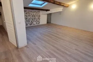 Appartement T2 de 41m² à Toulon – Dernier étage, vue dégagée 