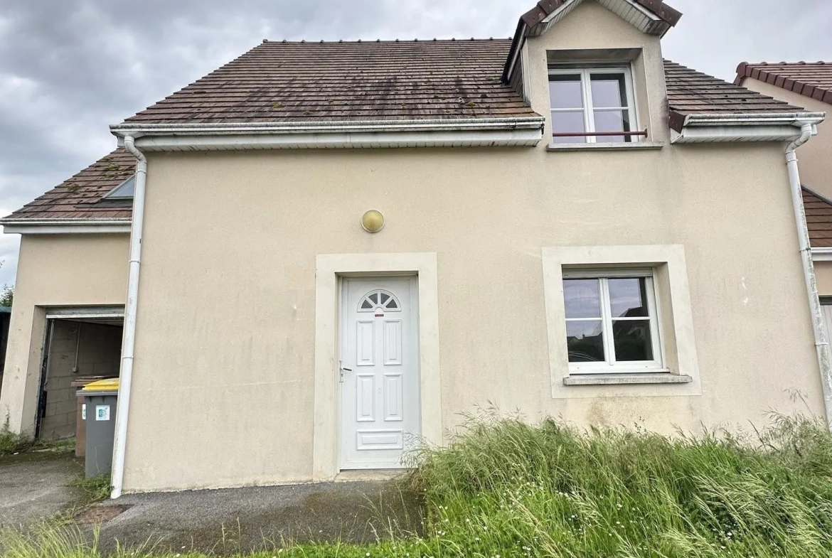 A Vendre Maison de 105 m² à Athies-sous-Laon, avec jardin et garage 