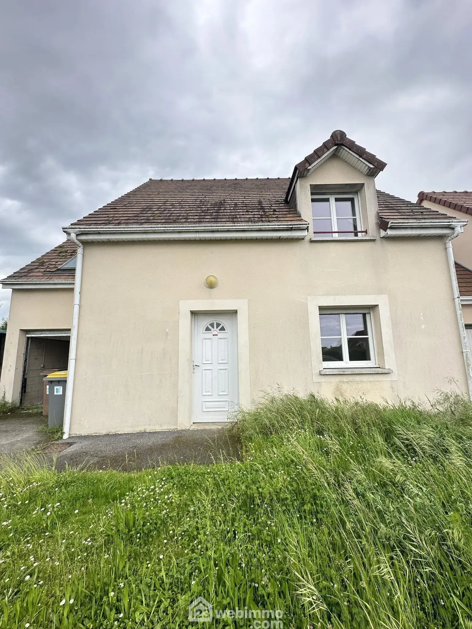 A Vendre Maison de 105 m² à Athies-sous-Laon, avec jardin et garage 