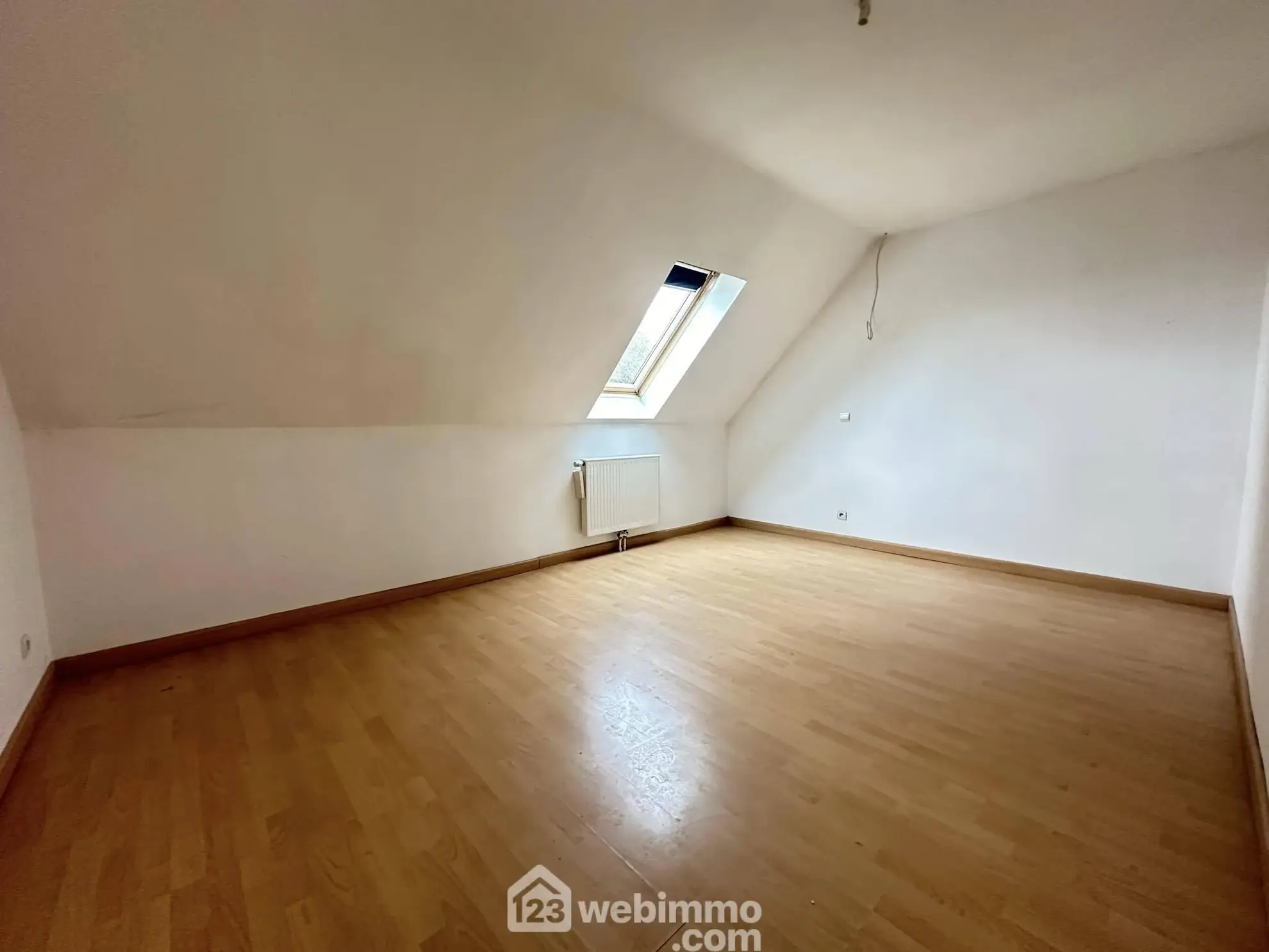 A Vendre Maison de 105 m² à Athies-sous-Laon, avec jardin et garage 
