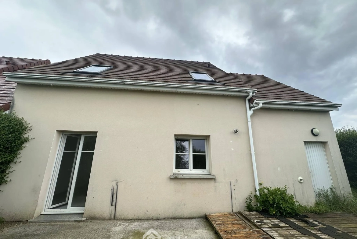 A Vendre Maison de 105 m² à Athies-sous-Laon, avec jardin et garage 