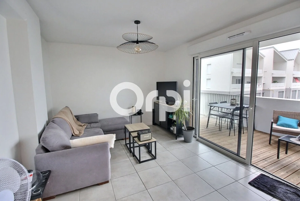 Appartement T3 à vendre à Billère proche des Halles avec parking et balcon 
