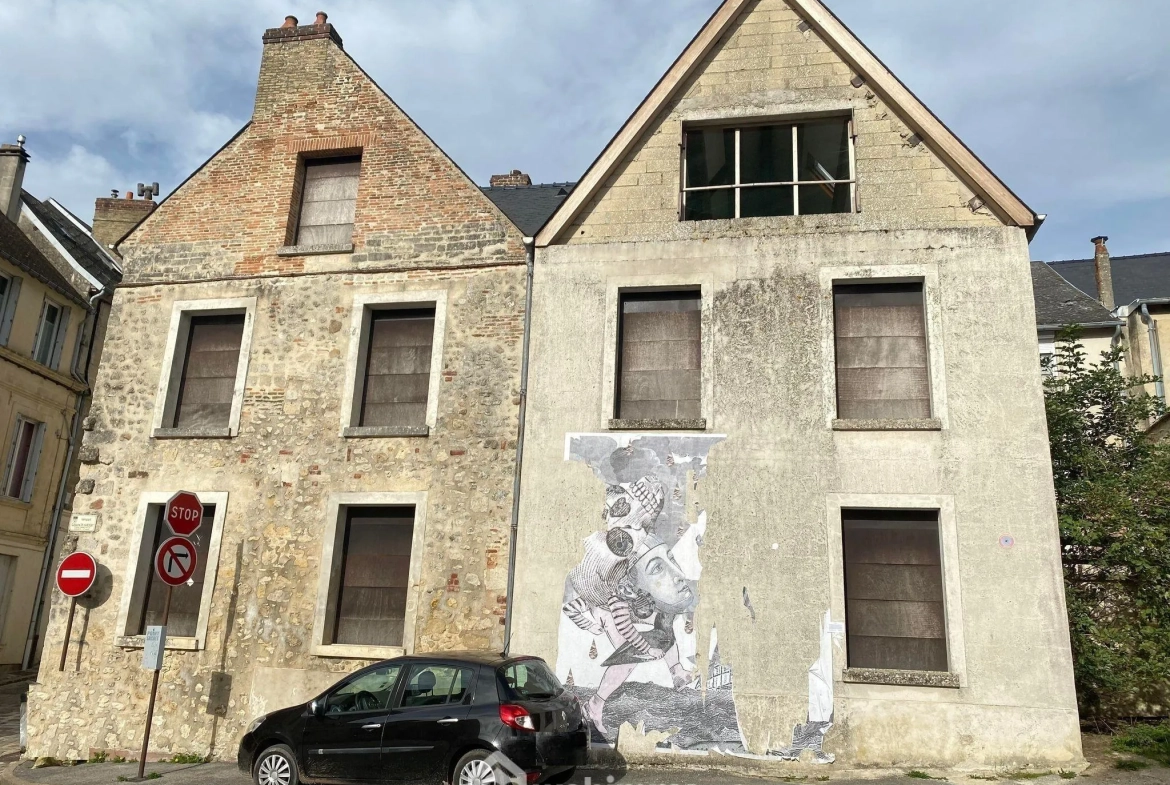 Ensemble immobilier de 273 m² à Laon avec Vue Imprenable 