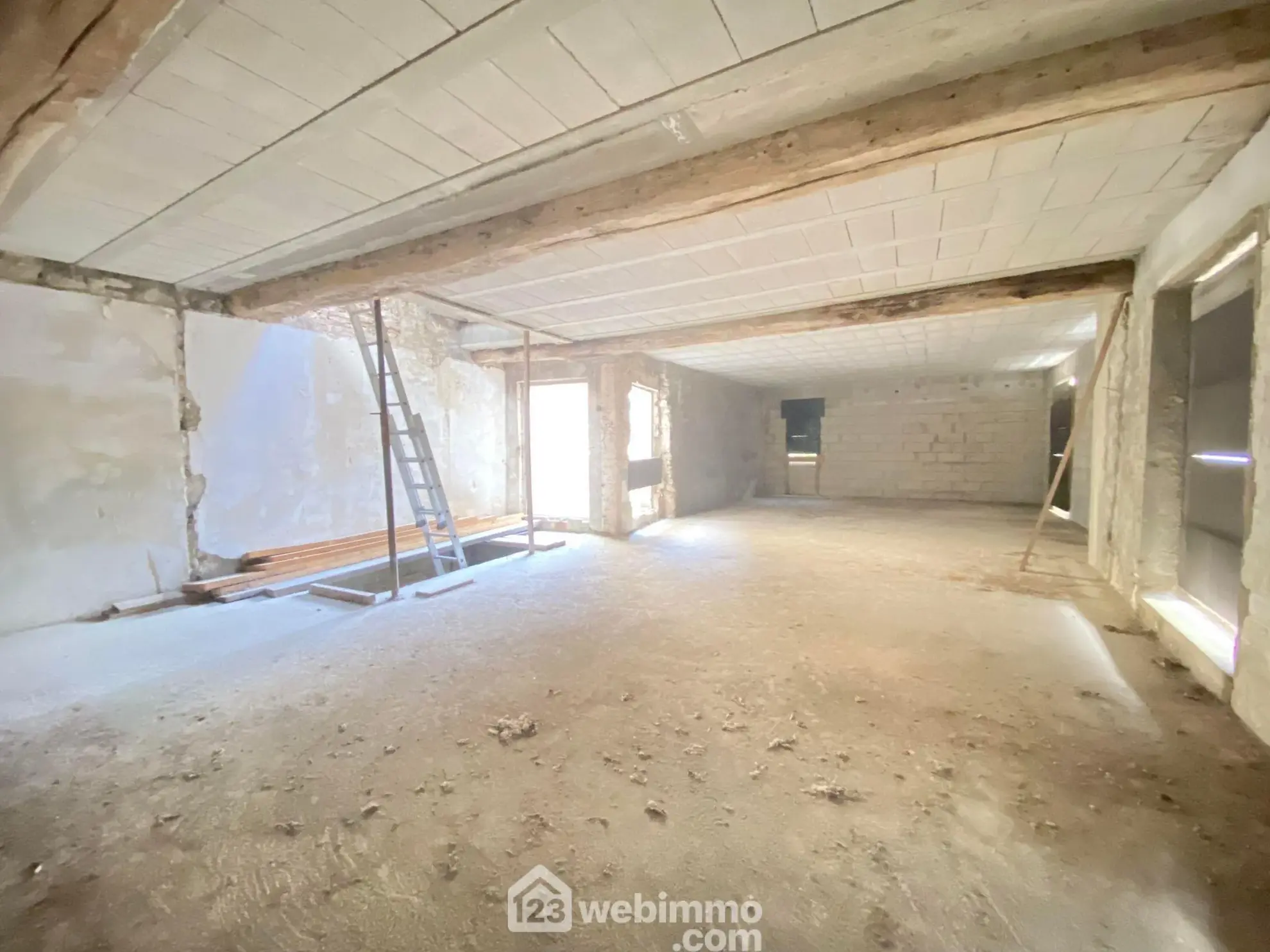 Ensemble immobilier de 273 m² à Laon avec Vue Imprenable 