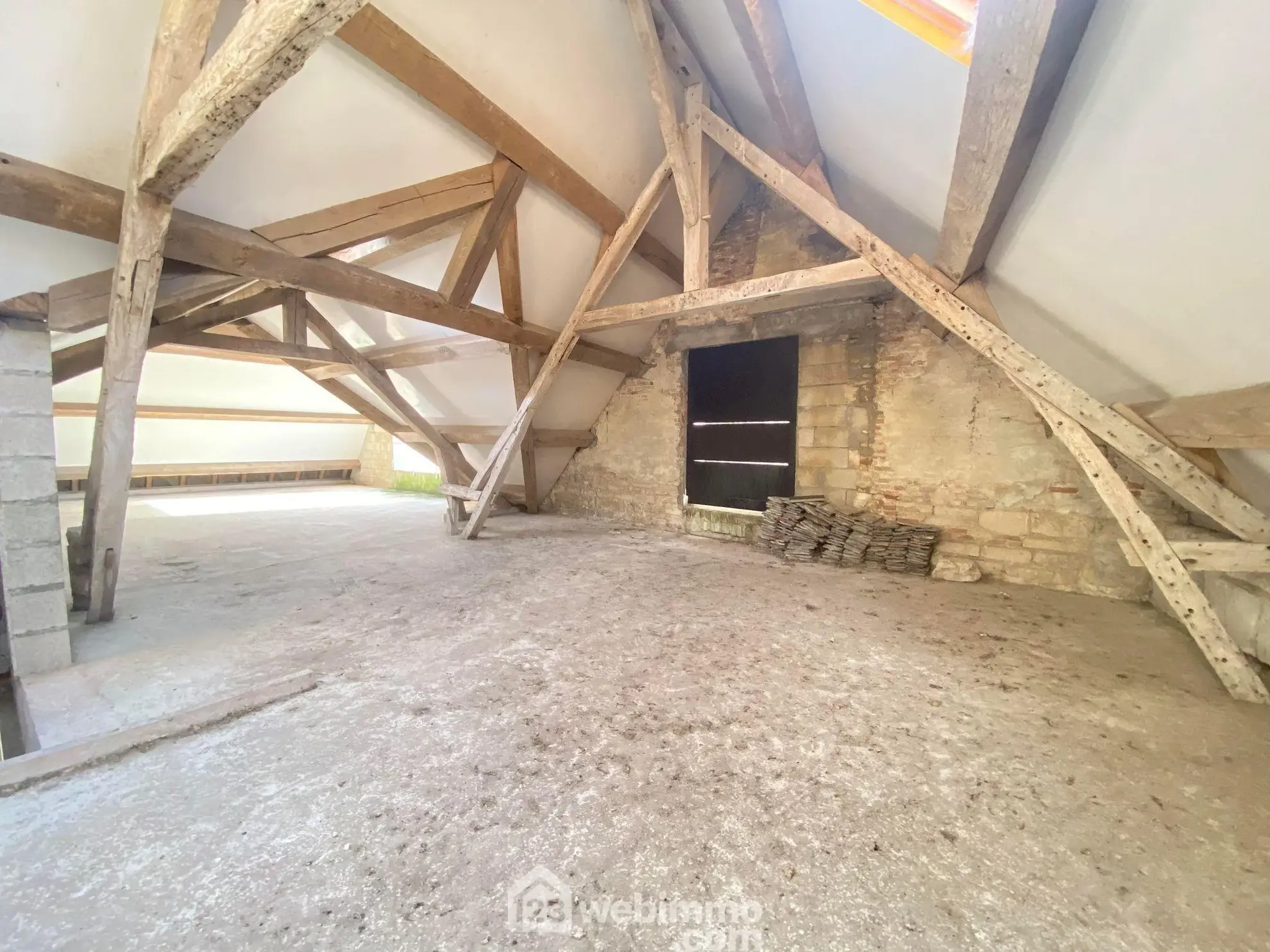 Ensemble immobilier de 273 m² à Laon avec Vue Imprenable 