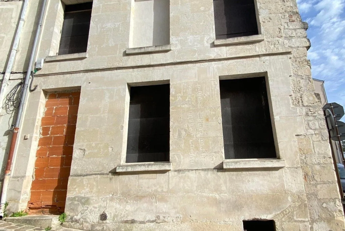 Ensemble immobilier de 273 m² à Laon avec Vue Imprenable 