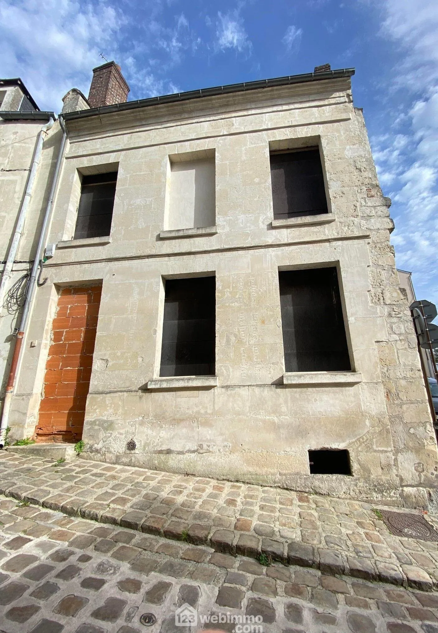 Ensemble immobilier de 273 m² à Laon avec Vue Imprenable 