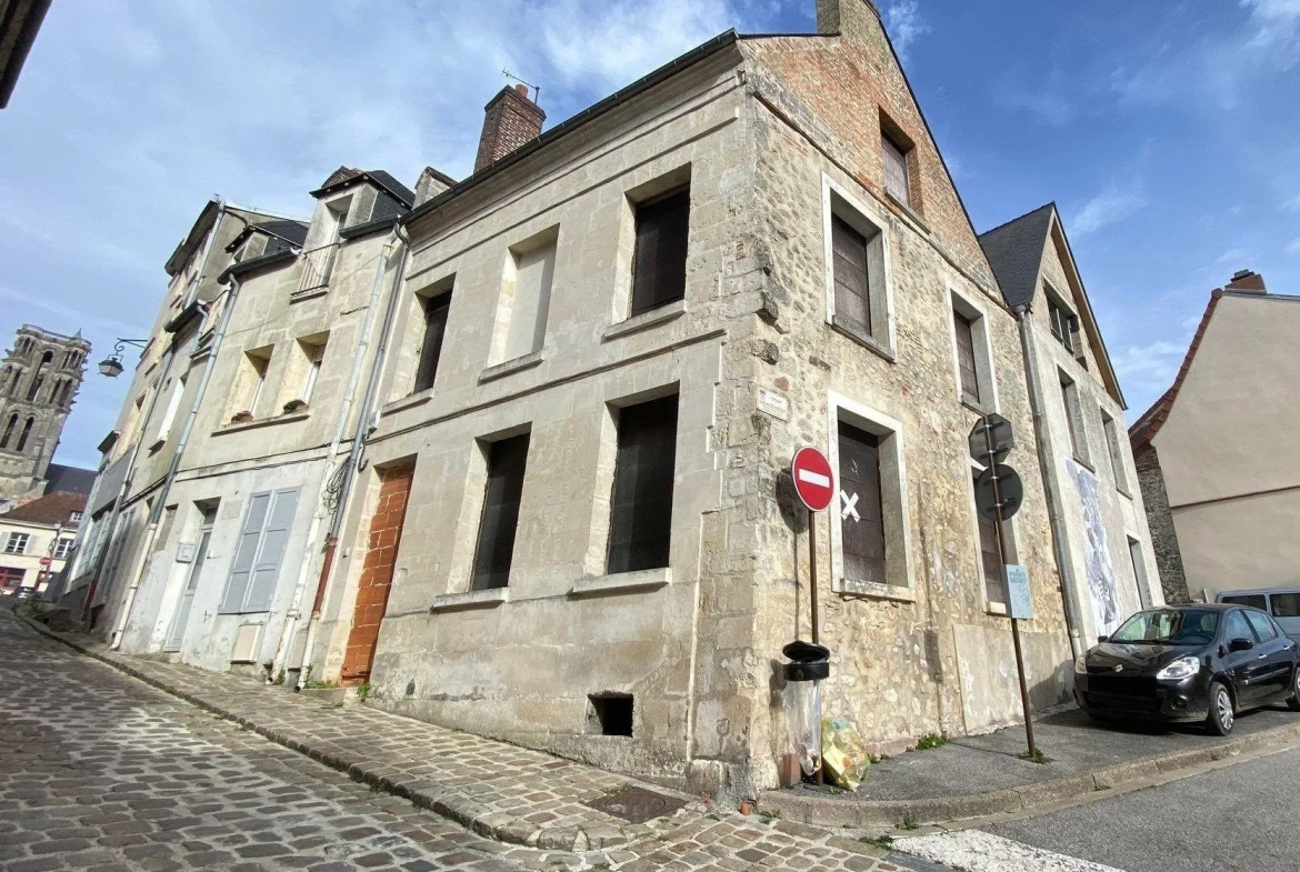 Ensemble immobilier de 273 m² à Laon avec Vue Imprenable 