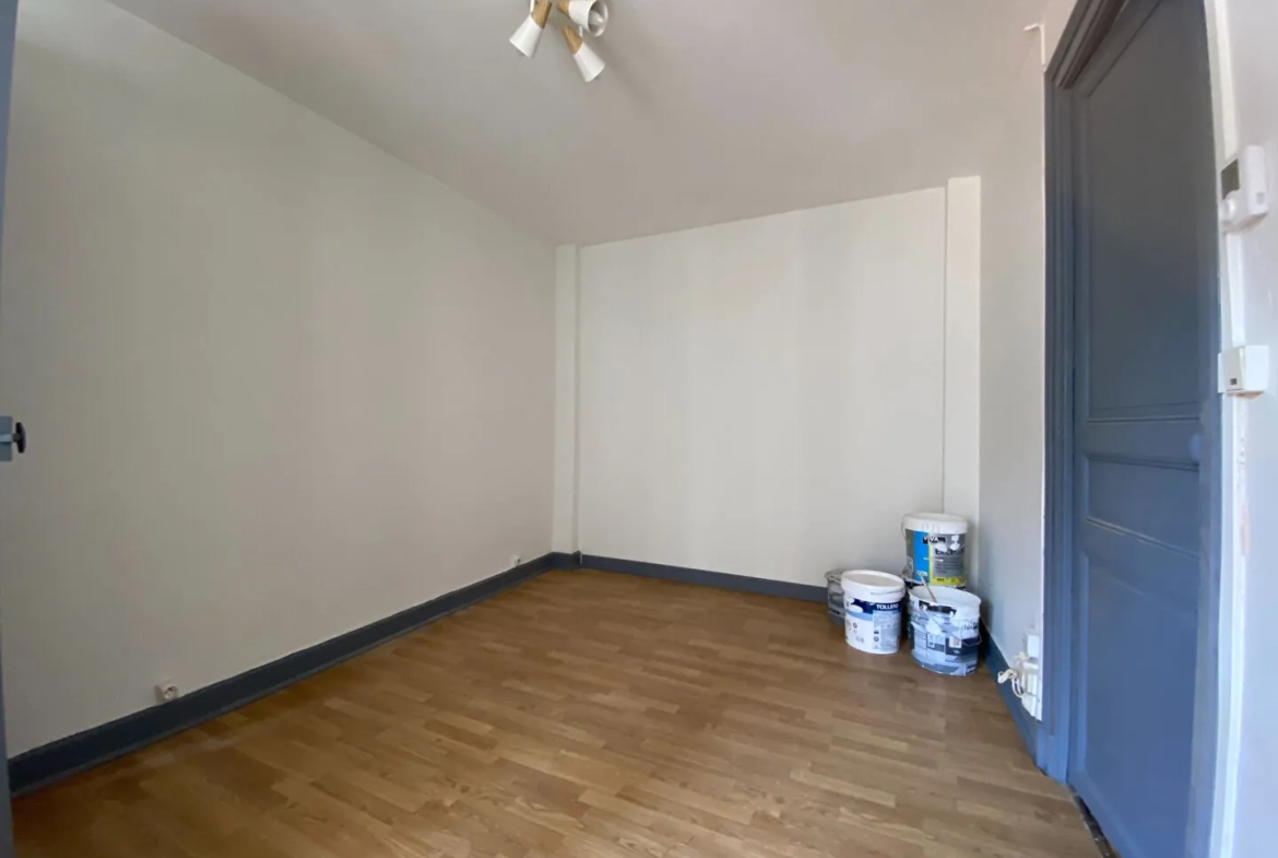 Appartement rénové avec parking privé à Pau - Idéal investisseur ou étudiant 