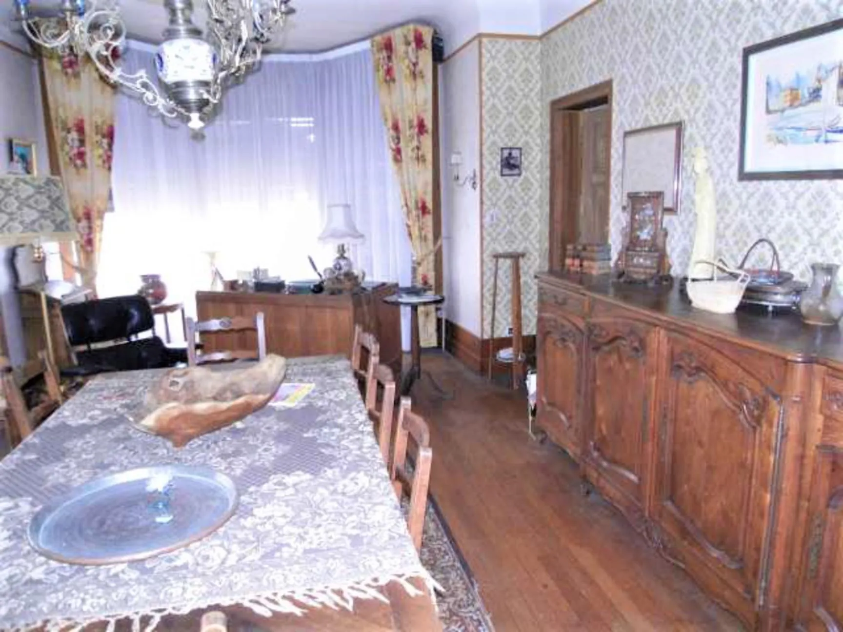 Maison bourgeoise avec dépendances à Naucelle près d'Albi, idéale pour projet touristique ou résidence 
