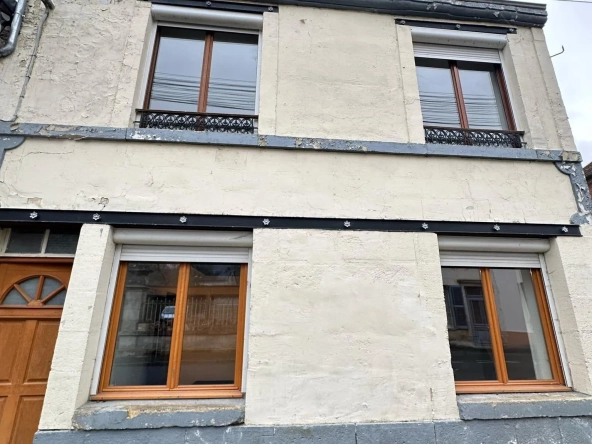 Maison de ville de 72 m² à Festieux avec location locative investisseur potentiel