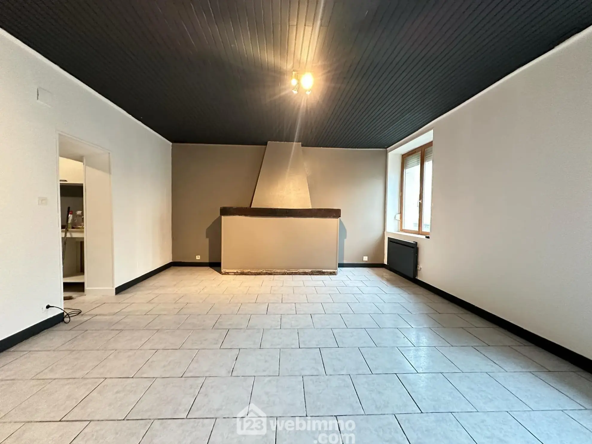 Maison de ville de 72 m² à Festieux avec location locative investisseur potentiel 