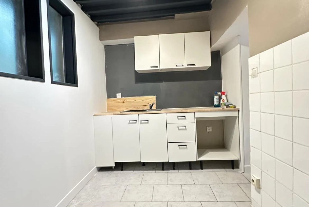 Maison de ville de 72 m² à Festieux avec location locative investisseur potentiel 