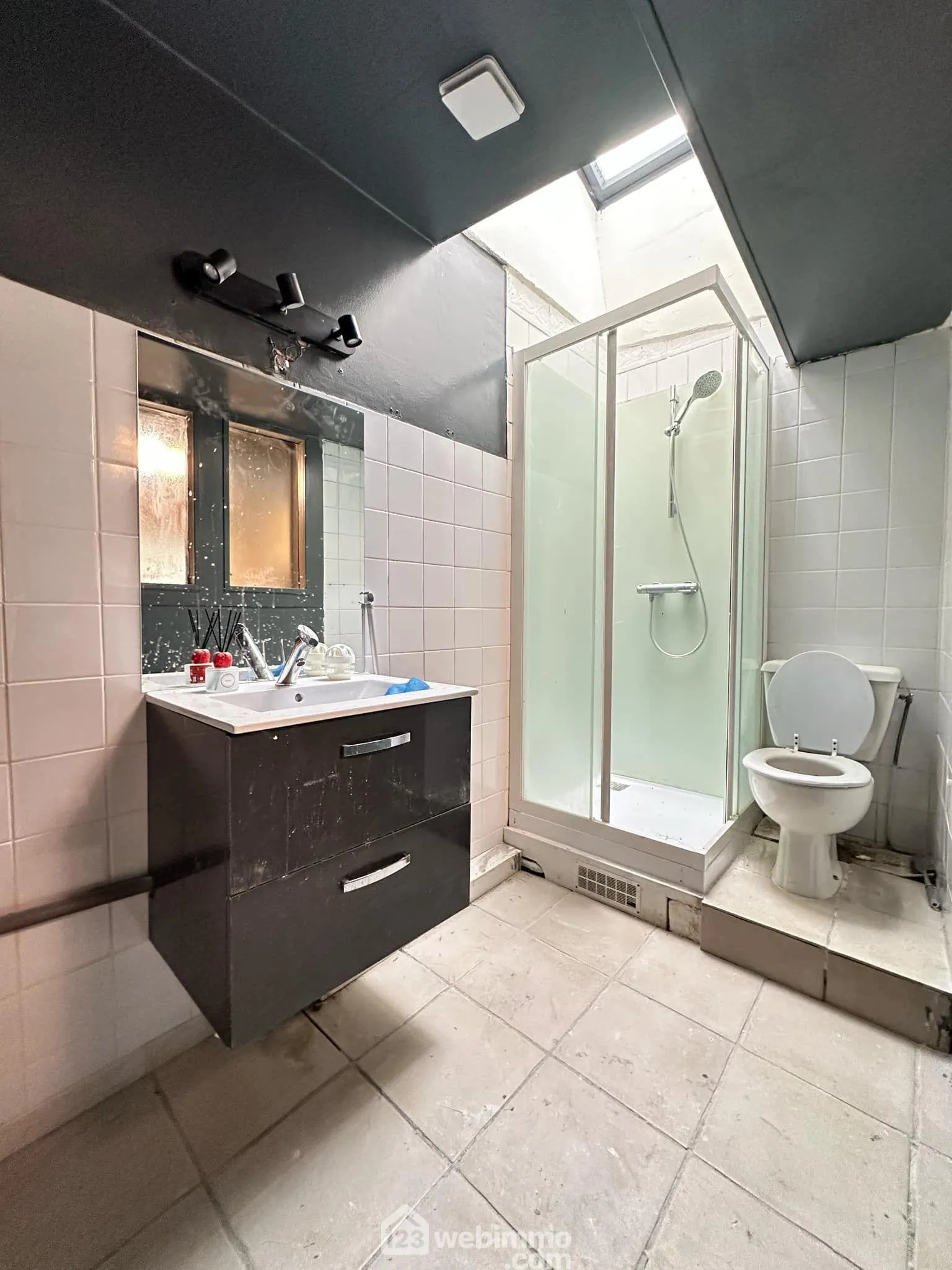 Maison de ville de 72 m² à Festieux avec location locative investisseur potentiel 