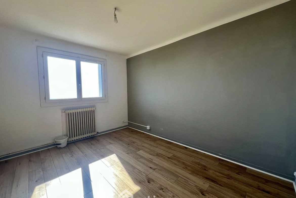 Appartement T3 de 61 m² avec vue mer à Bastia - Dernier étage avec ascenseur 