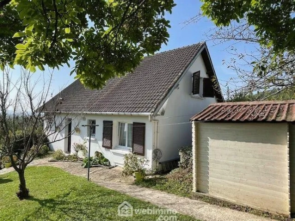 Maison de plain-pied avec piscine et jardin clos à Noyon - 107 m²
