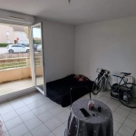 Studio de 25 m² à Villerest avec balcon, parking privé, résidence sécurisée