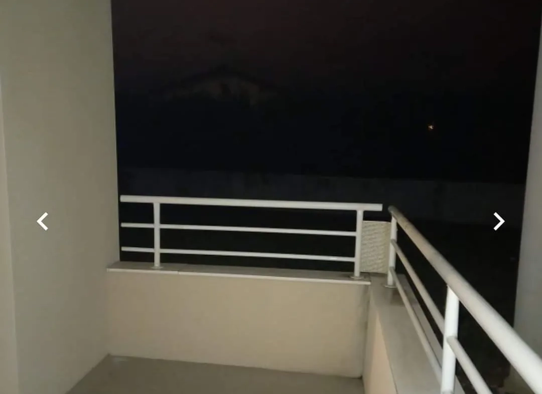 Studio de 25 m² à Villerest avec balcon, parking privé, résidence sécurisée 