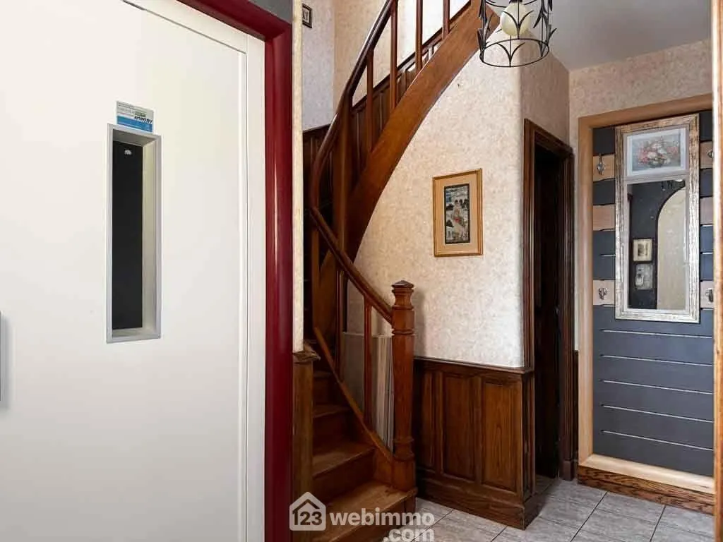 Maison à vendre de 110m² à Sèvremont avec grand jardin et potentiel d'aménagement 
