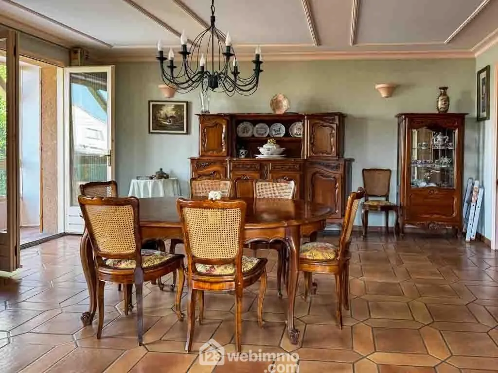 Maison à vendre de 110m² à Sèvremont avec grand jardin et potentiel d'aménagement 