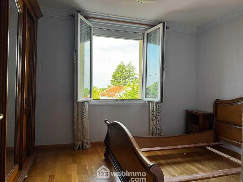 Maison à vendre de 110m² à Sèvremont avec grand jardin et potentiel d'aménagement 