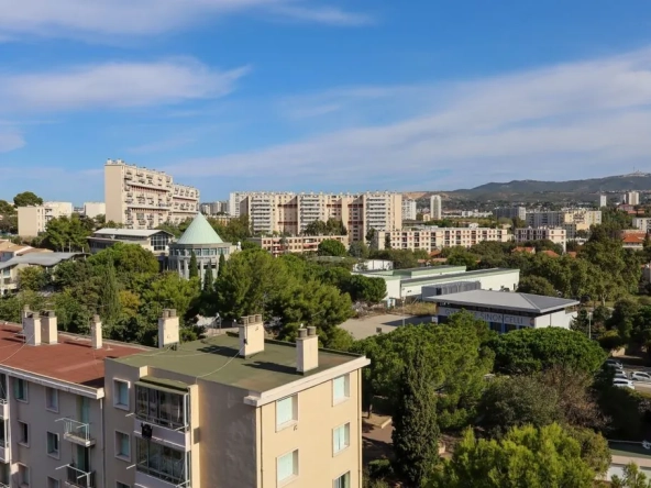 Investissez dans un appartement T4 lumineux à Marseille, rentabilité 10% dans le 14ème arrondissement