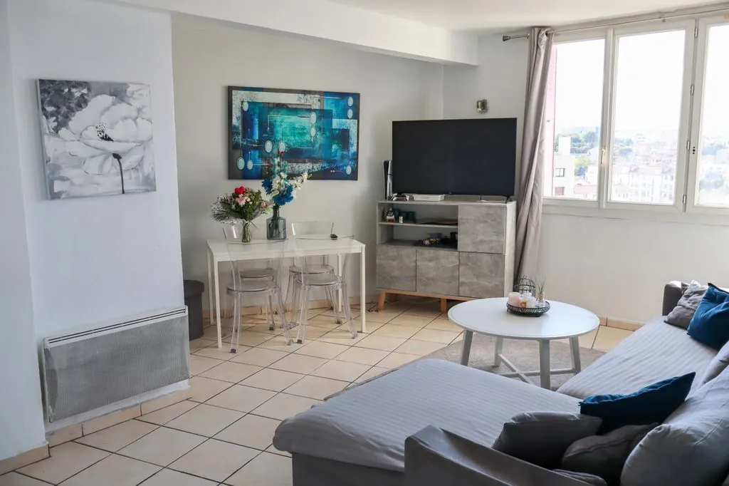 Investissez dans un appartement T4 lumineux à Marseille, rentabilité 10% dans le 14ème arrondissement 