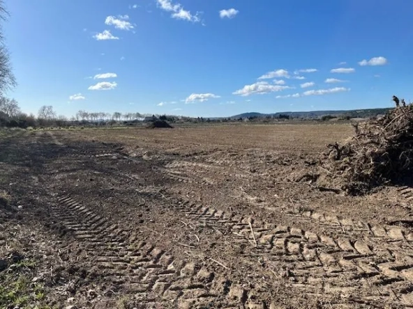 Terrain agricole à vendre à Castillon du Gard – Idéal pour cultures et oliveraies