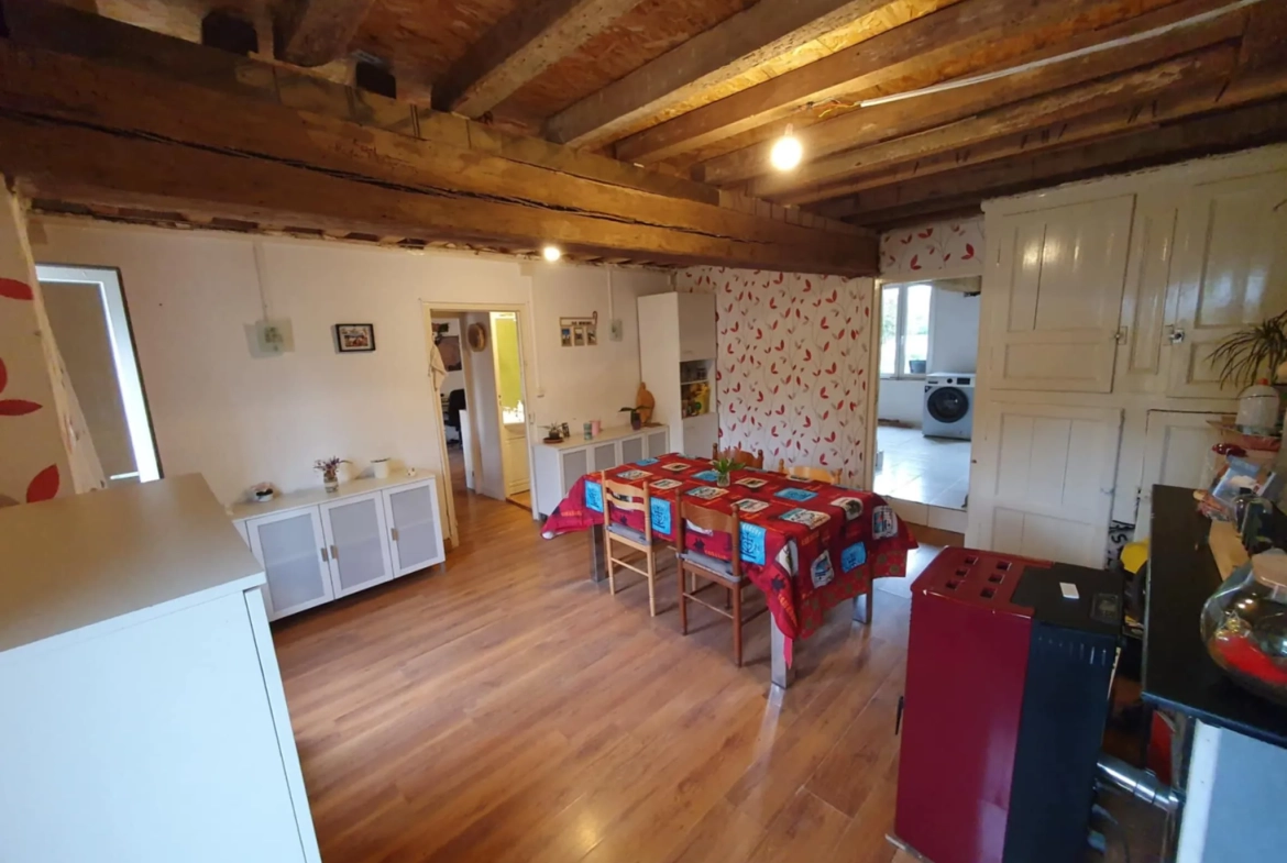 Maison à vendre à Fraillicourt avec potentiel d'aménagement et grand terrain 