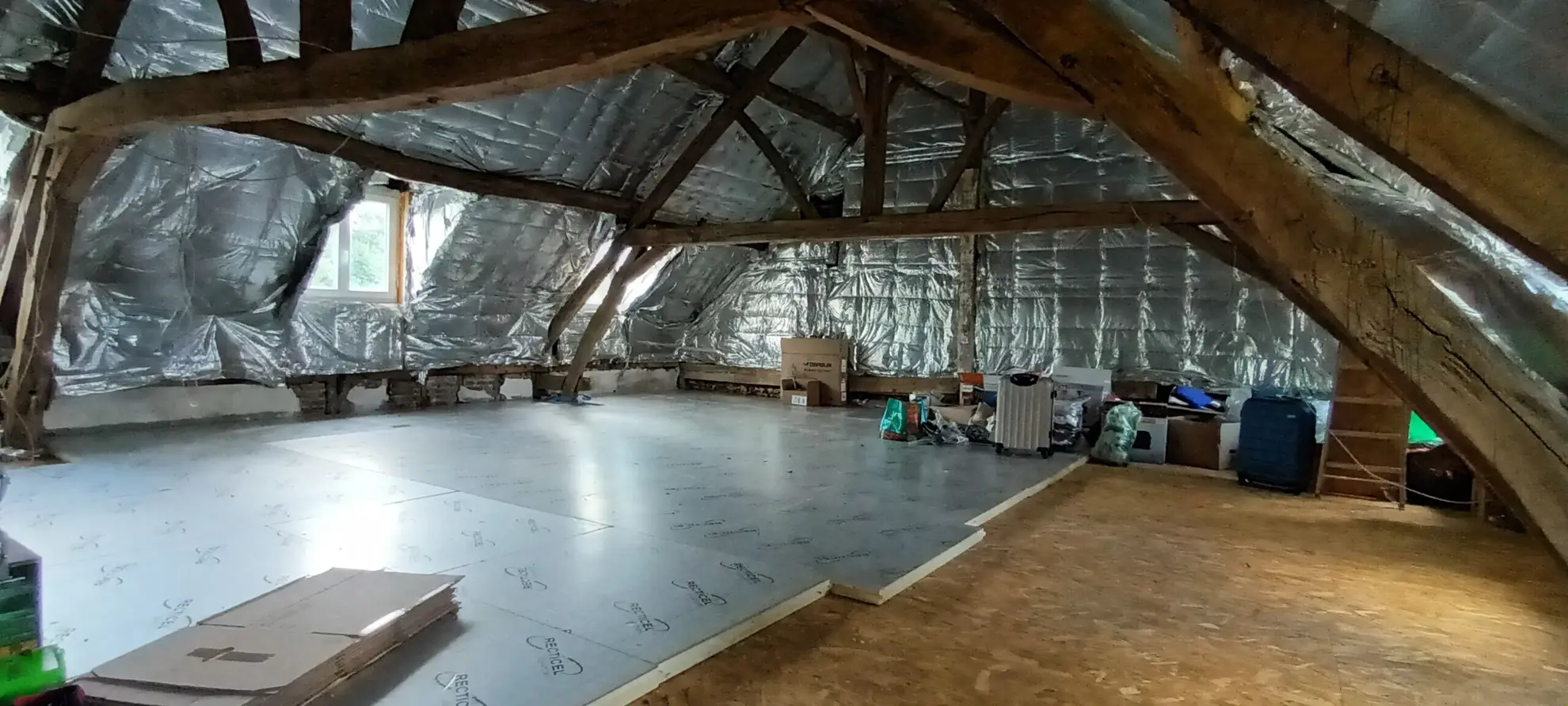 Maison à vendre à Fraillicourt avec potentiel d'aménagement et grand terrain 
