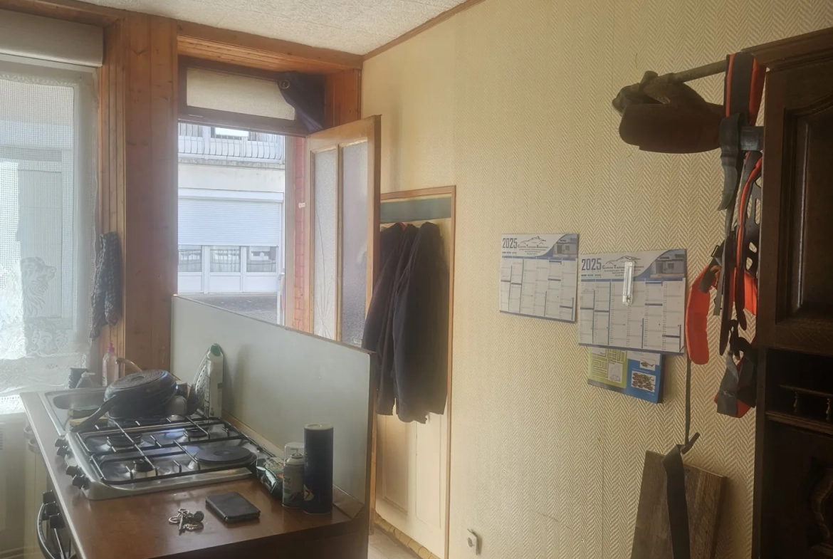 Maison F2 de 25 m² à Bourbonne-les-Bains à rénover – Opportunité d'investissement 